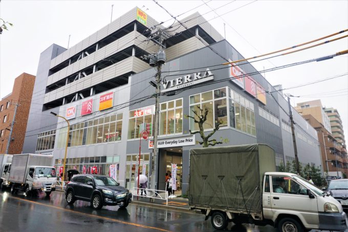 11月27日、オーケーが東京都墨田区にオープンした最新店「住吉店」