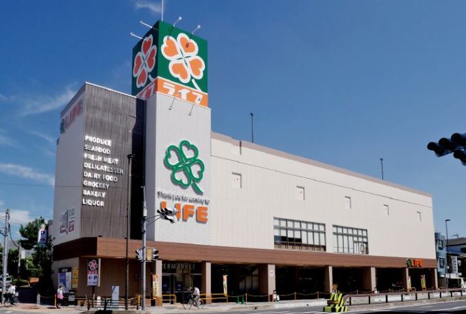 ライフ夙川店の外観