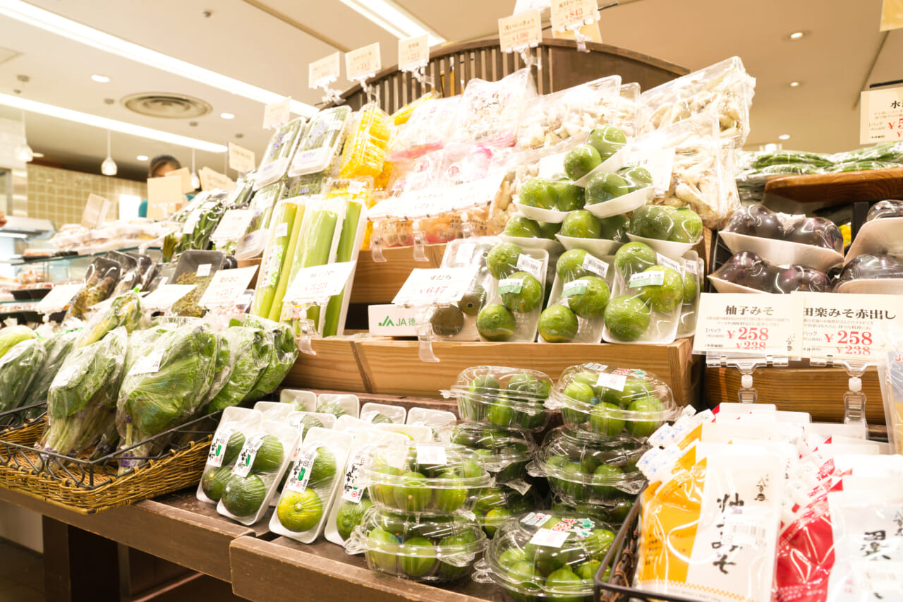 スーパーマーケット(SM)との違い