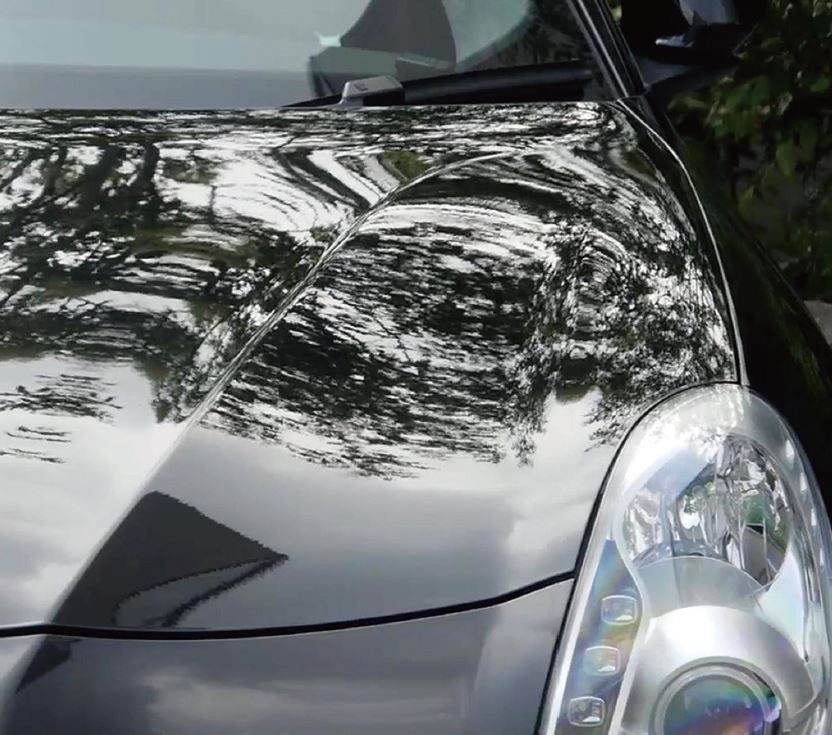 CC ウォーター  ゴールドをした車