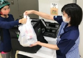 ローソン ふた付き容器持参で おでん を39円引き プラ削減図る 小売 物流業界 ニュースサイト ダイヤモンド チェーンストアオンライン