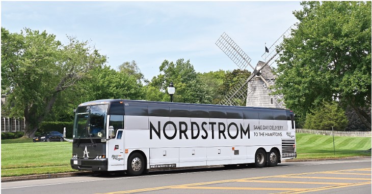 「ノードストロム・ローカル」のポップアップ・ストア開店を宣伝するラッピングバス