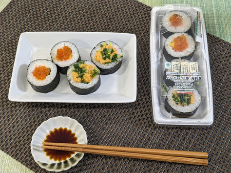 ファミリーマートが28日から発売する「だいたい(代替)海鮮巻」