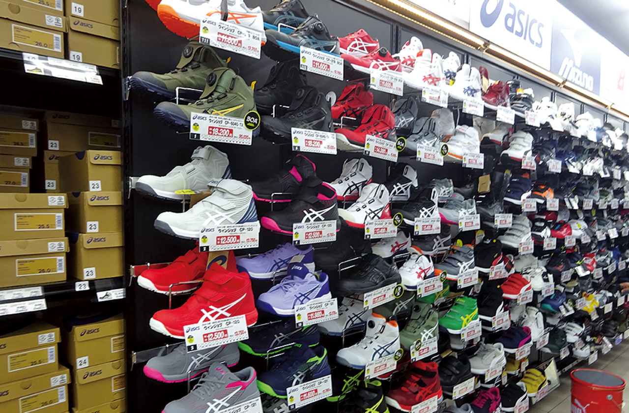 安全靴は売場づくり