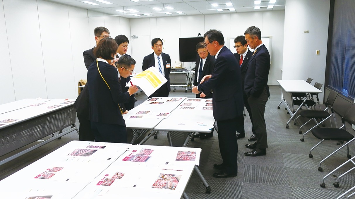 審査風景・審査委員