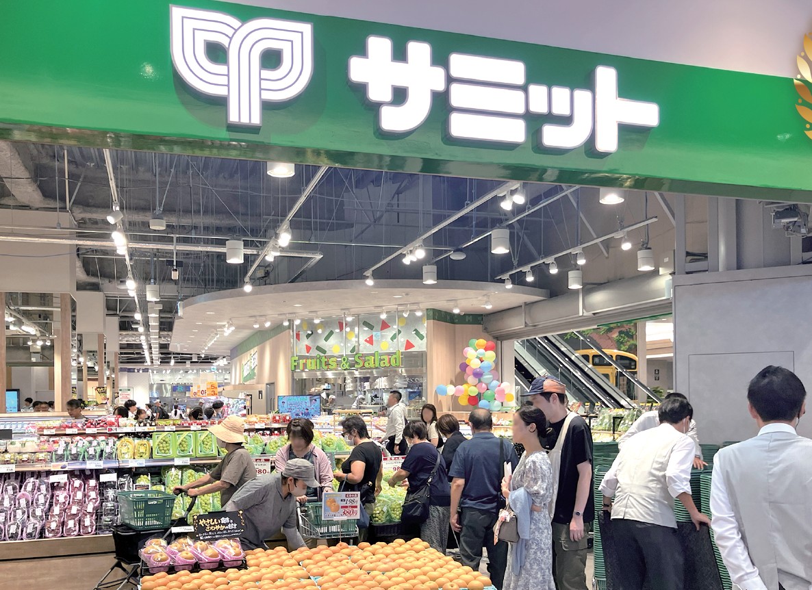 サミットストアエミテラス所沢店店内入り口