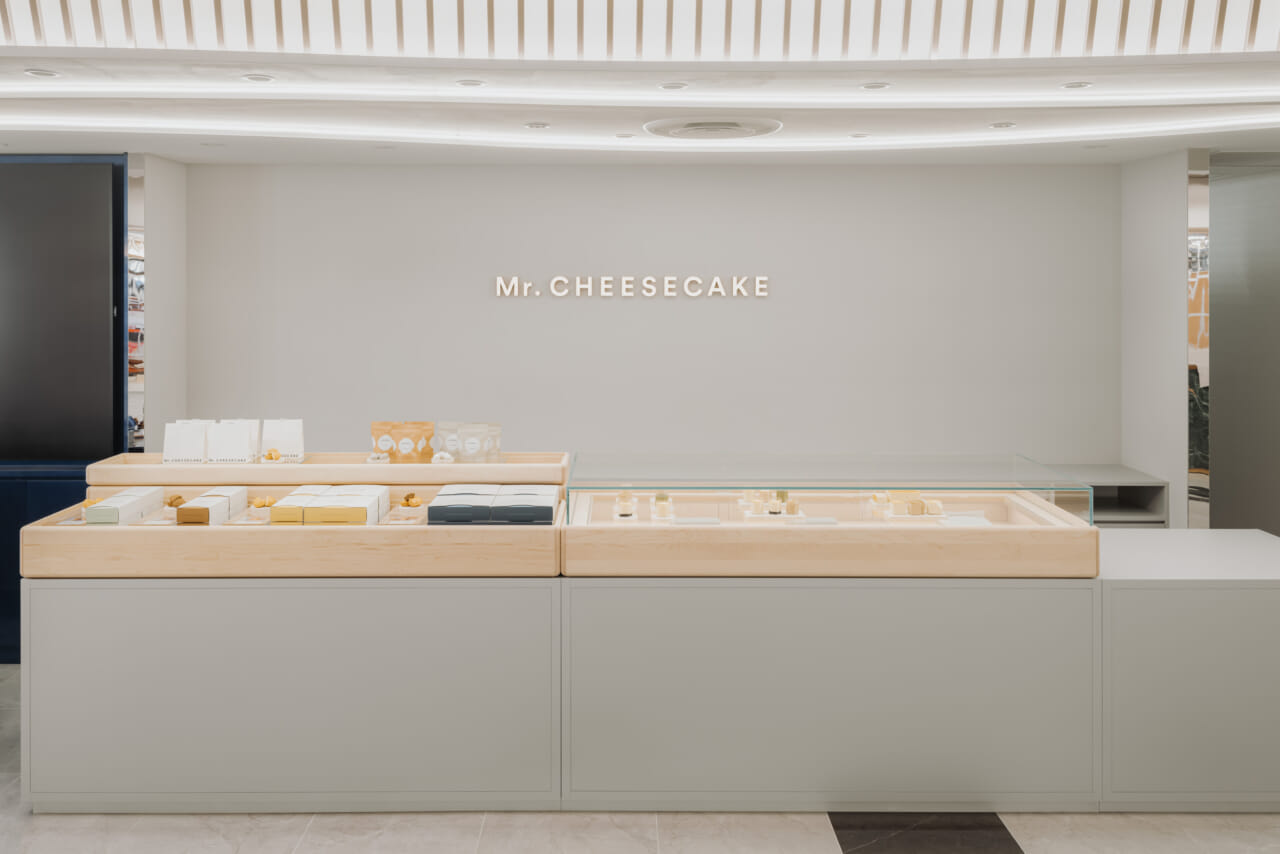 25年2月にオープンした2号店「羽田空港店」の外観