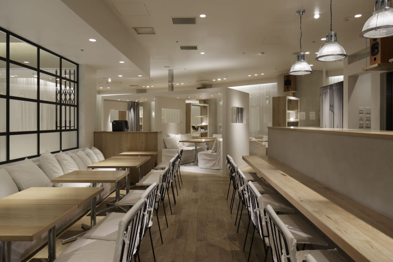 24/7 café apartment 有楽町内観