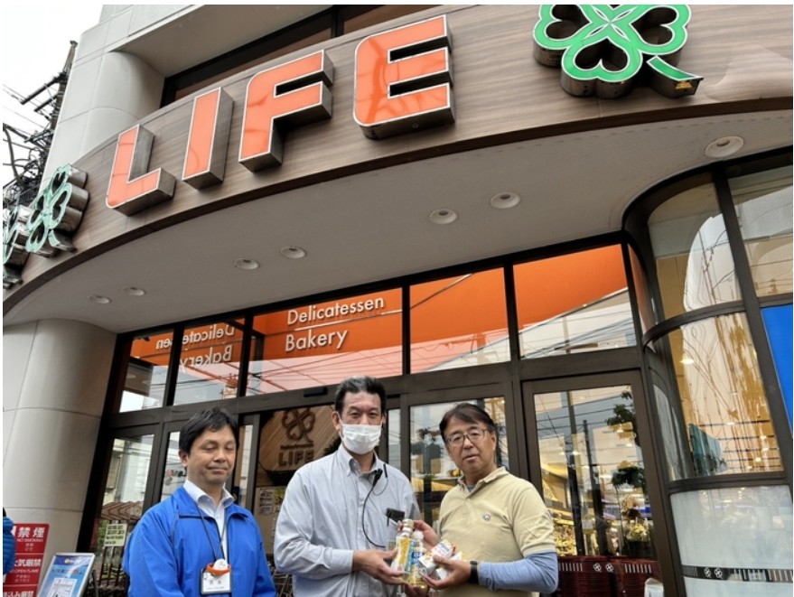 ライフ深川猿江店 フードバンクの様子