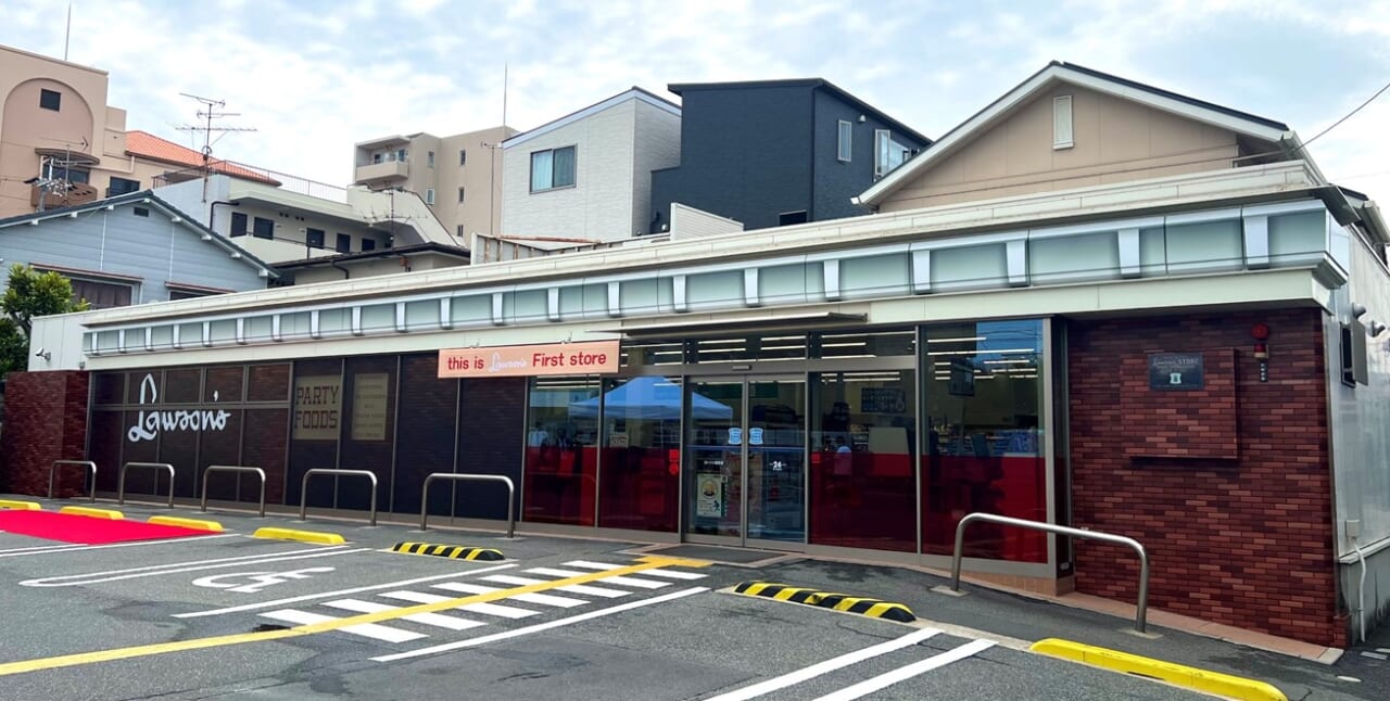 ローソン桜塚店　50年前を再現した写真