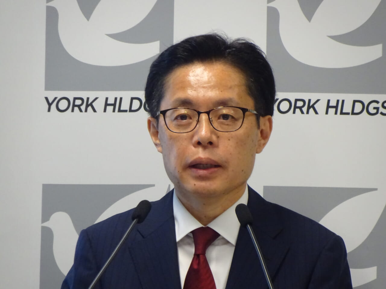 戦略説明会に臨むイトーヨーカドーの山本哲也社長