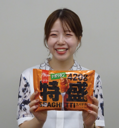 商品開発本部第三部ディレクショングループ　中村　そよ香氏