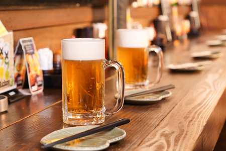 居酒屋のカウンター(イメージ)