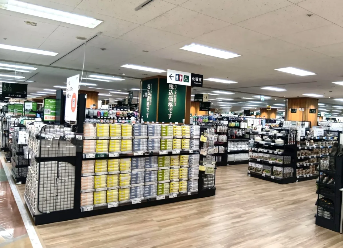 カインズ ユアエルム成田店　売場